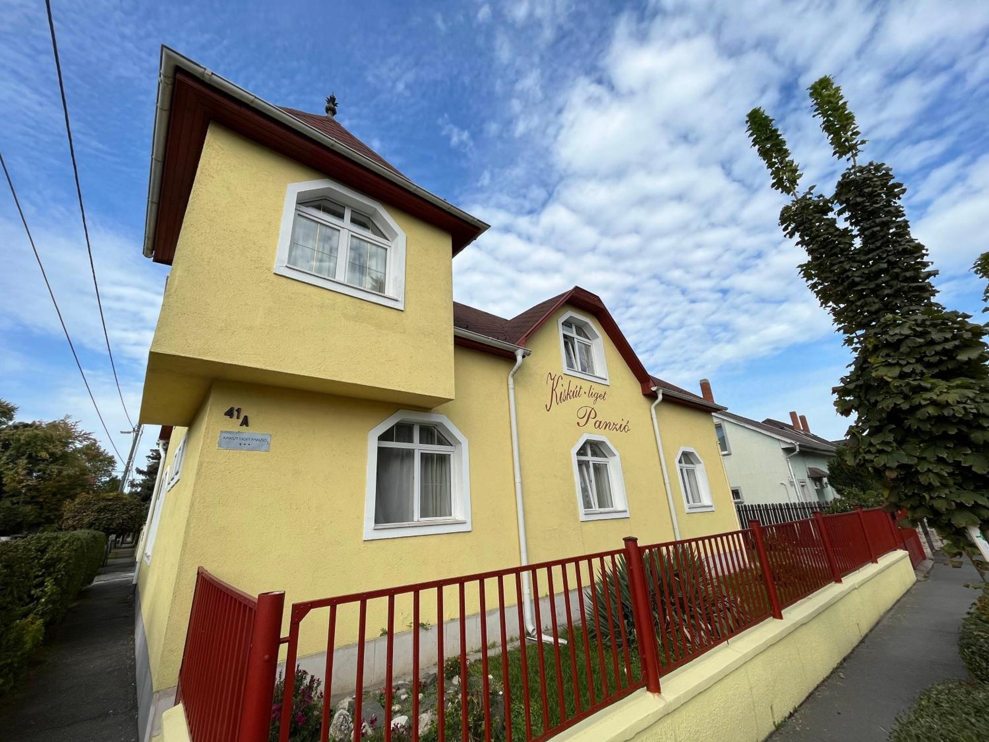 Kiskut Liget Pension Gyor Exterior photo