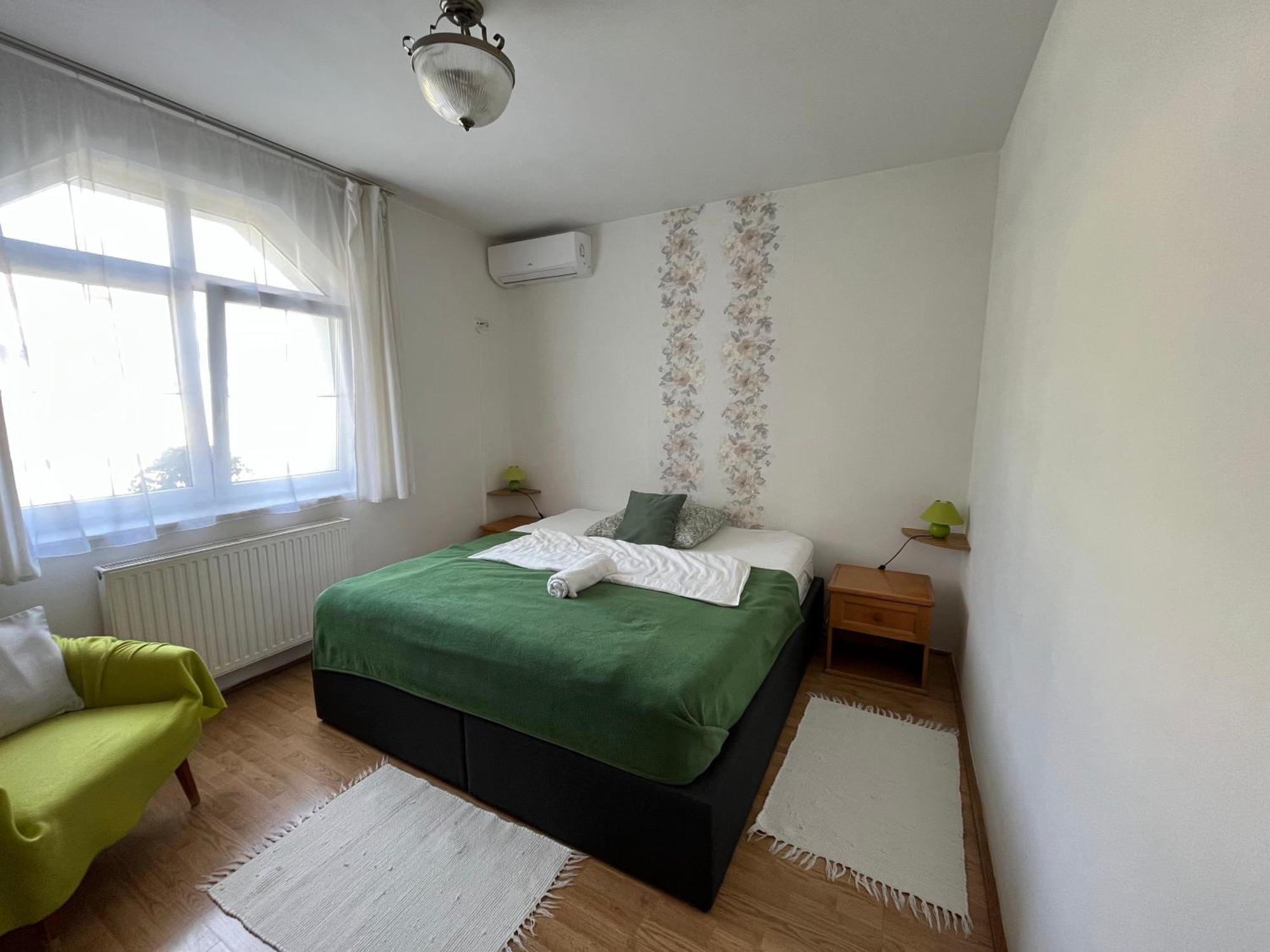 Kiskut Liget Pension Gyor Exterior photo